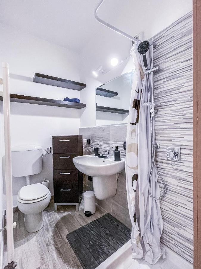 Myhouse Inn Le Rosine - Affitti Brevi Italia Turyn Zewnętrze zdjęcie